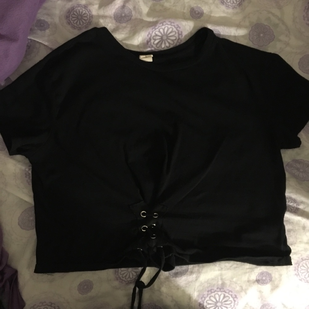 Short sleeve crop top